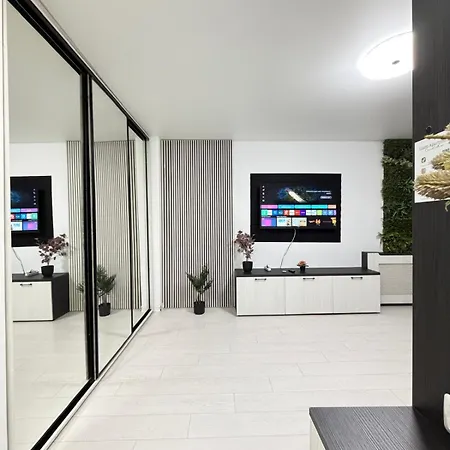 Premium Glam & - Parking Option Apartmán *